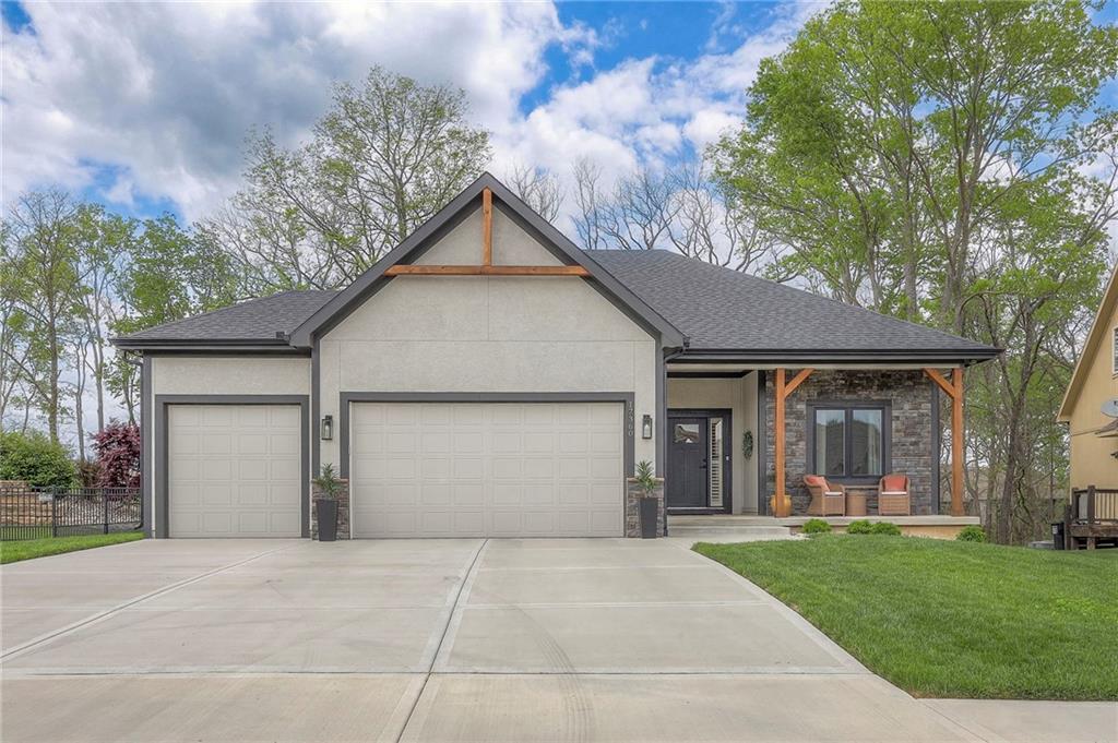 Modern home in the Kansas City metro